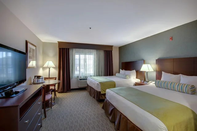 جناح بسريرين كوين مع أريكة لذوي الإعاقة، Best Western Plus The Inn At Hampton 1/9