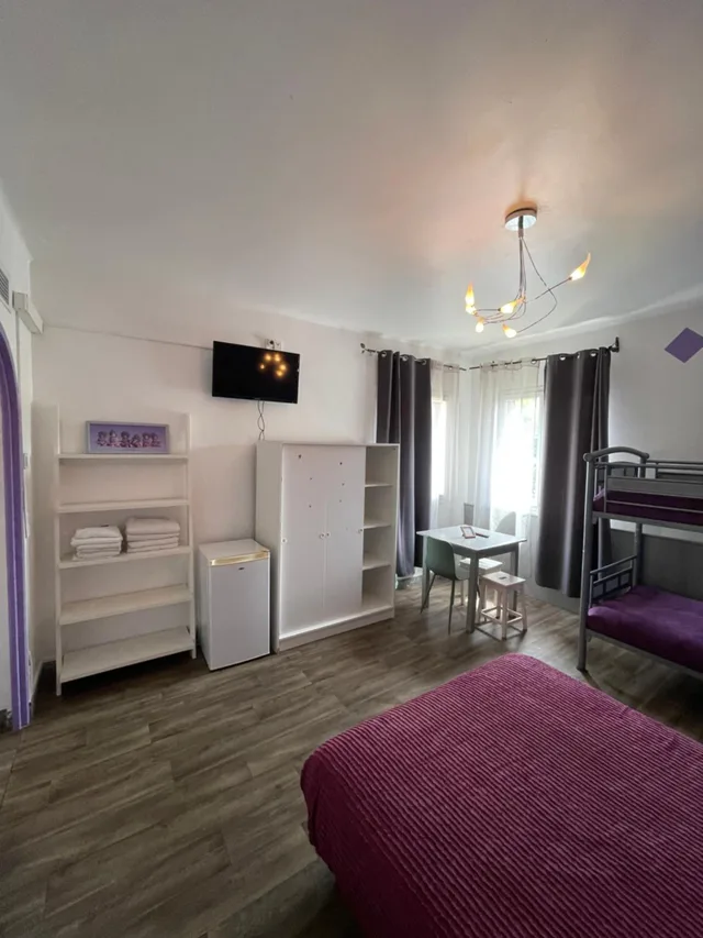 Family, Hotel Clair Logis 9/10
