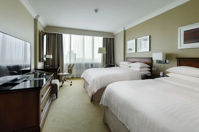 غرفة تنفيذية بسريرين مزدوجين مع دخول صالة النادي، Warsaw Presidential Hotel 1/2