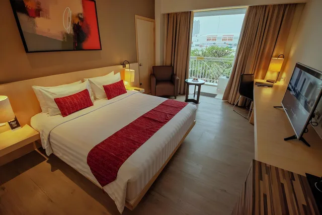 Executive, King Bed, Grand Zuri Bsd City 4/4