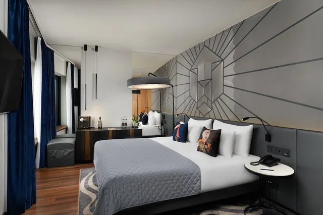 Legendary, Bridge View، Hotel Clark Budapest 7/7