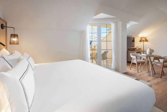 The Level, Junior Suite, Queen Bed, Sofa, Melia Atlantico Isla Canela 3/7