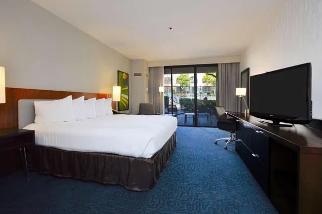 جناح بسرير كينج، Doubletree By Hilton Newark Fremont 2/4