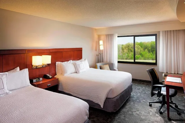 غرفة بسريرين كوين لذوي الإعاقة، Courtyard by Marriott Jackson 1/4