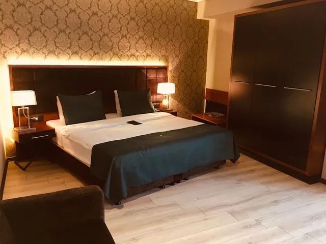 Standard, Grand Vaves Hotel 4/10