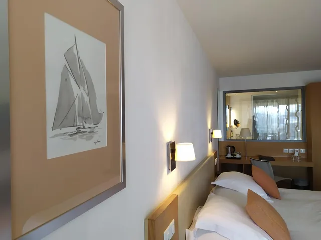 غرفة كومفورت بسرير كوين، Best Western Premier Vieux Port 5/10
