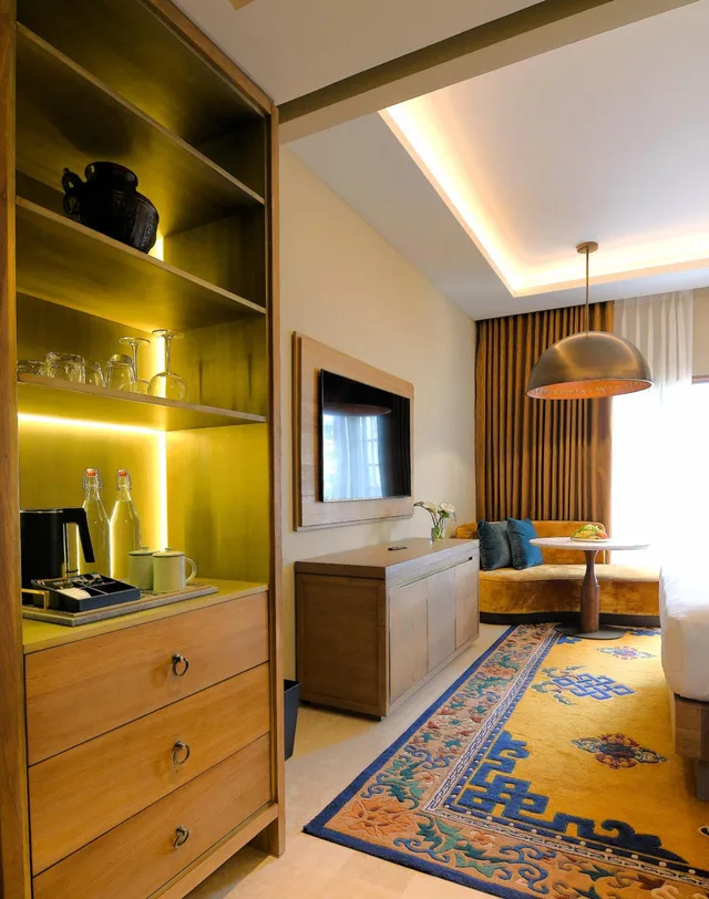Club, Shangrila, King Bed, Laundry، Hotel Yak & Yeti 3/5