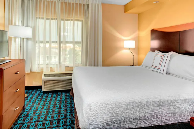غرفة، Fairfield Inn And Suites Anniston Oxford 1/4
