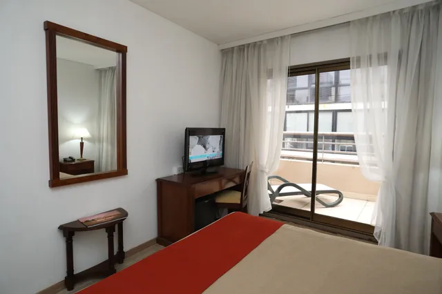 غرفة سوبيريور بسرير كينج، Hotel HR Esmeralda Luxor By Nobile 2/4