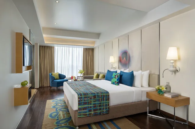 Executive, King Bed, WOW Crest Indore - IHCL SeleQtions 1/3
