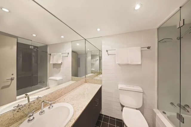 2 Bedrooms, Apartment, 2 Queen Beds, Adina Apartment Hotel Sydney Surry Hills 2/3