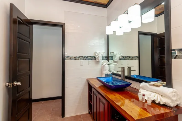1 Bedroom, Condo, Superior, King Bed, Beach Front، Tres Cocos Resort 3/3