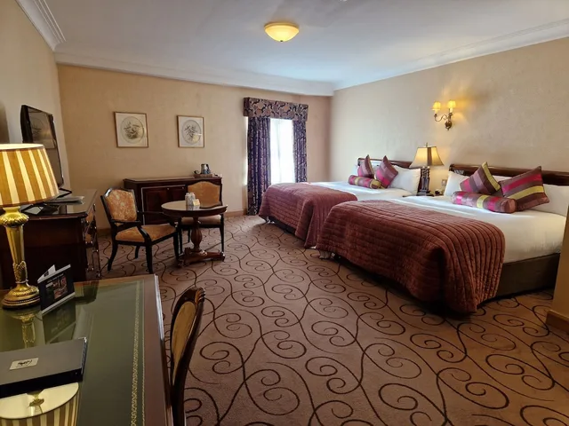 Classic, 2 Double Beds, Lawlors of Naas 3/5
