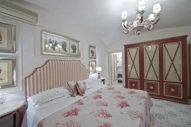 Deluxe, Queen Bed, Sea View, Terrace, Villa Corallium 5/10