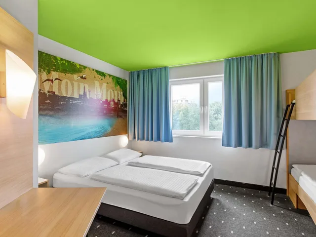 غرفة رباعية، B&B Hotel Hamburg Wandsbek 2/3