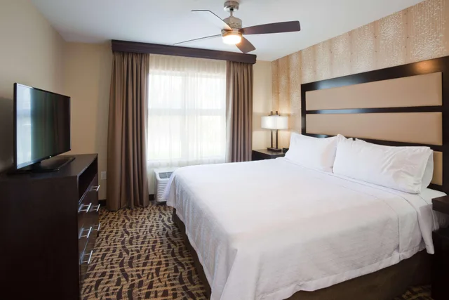 جناح بسرير كينج، HOMEWOOD SUITES BY HILTON DAVENPORT 1/2