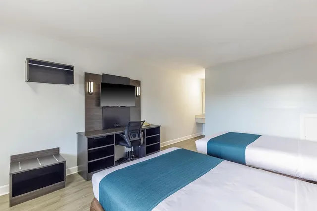 غرفة قياسية بسريرين مزدوجين، Motel6 Culpeper, VA 4/5