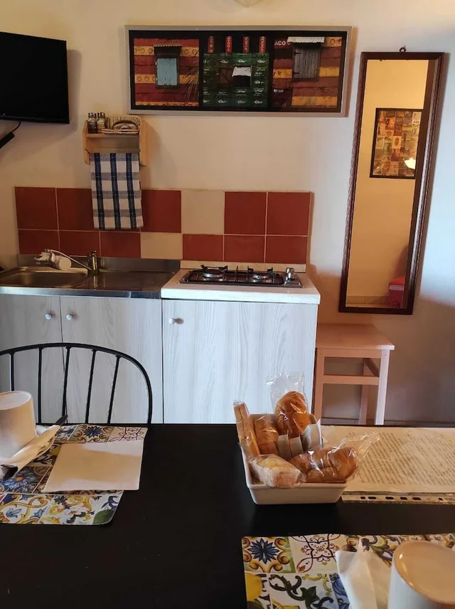 City, 1 Queen and 1 Single Bed، Al Mare In Citta 1/1