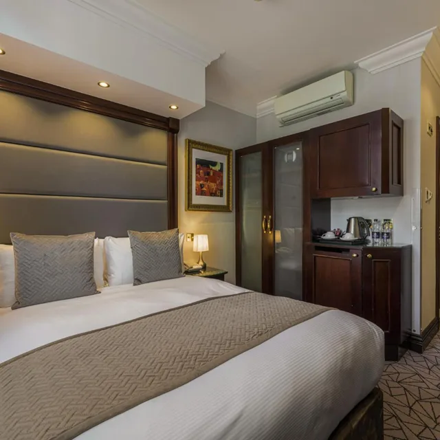 غرفة سوبيريور بسرير مزدوج، Hyde Park International Hotel 1/10