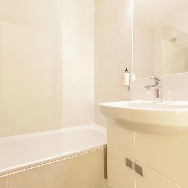 Adjoining, Family, Double and Twin Beds, Hotel Gambetta 8/10