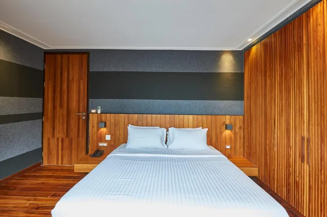 Suite, LUXX Langsuan 7/10
