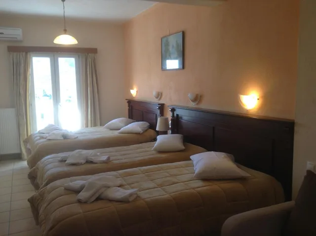 غرفة رباعية، Kosta-Famissi Hotel 7/10