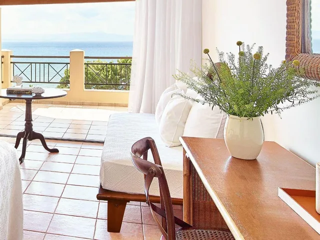 Room, Queen Bed, Lateral Side Sea View, Sofa, Grecotel LUXME Oasis 5/6
