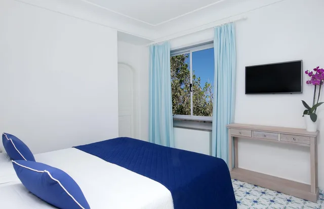 Superior, Double Bed, City View, Hotel Mamela 2/3
