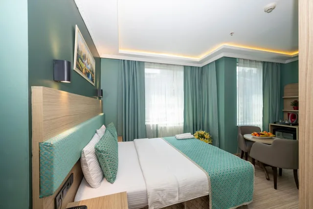 غرفة بسرير كوين، The Ottoman City Hotel 3/10