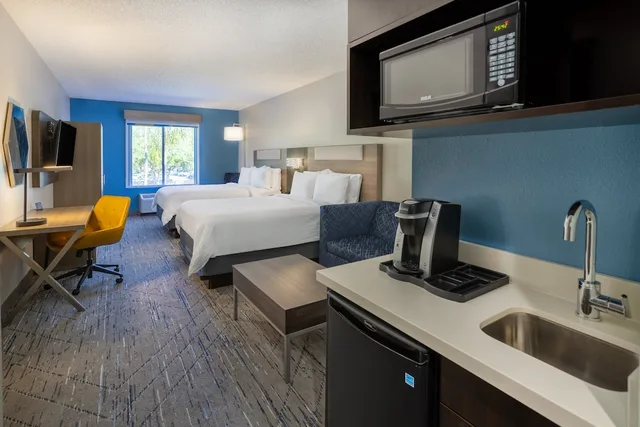 جناح بسريرين كوين، Holiday Inn Express & Suites Tampa-I-75 @ Bruce B. Downs, an IHG Hotel 5/5