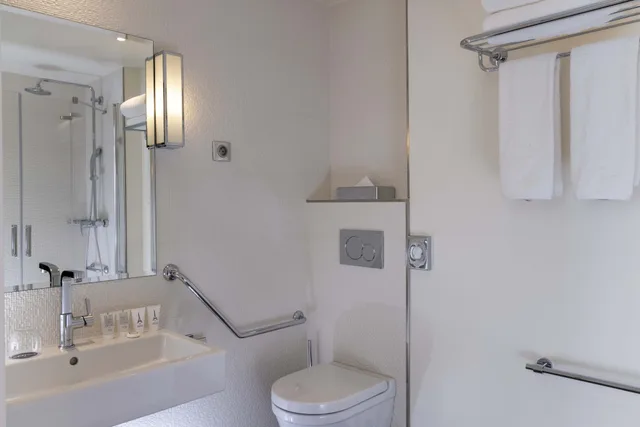 جناح متصل عائلي بسرير كوين وسريرين فرديين بغرفتي نوم، Hotel Gustave 7/8
