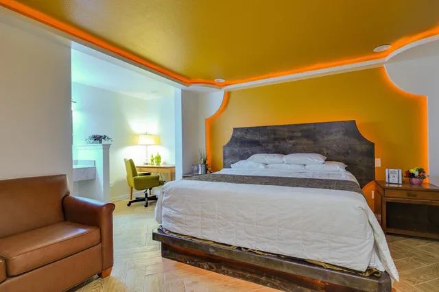 Dream, Suite، Romantic Inn Suites 3/10