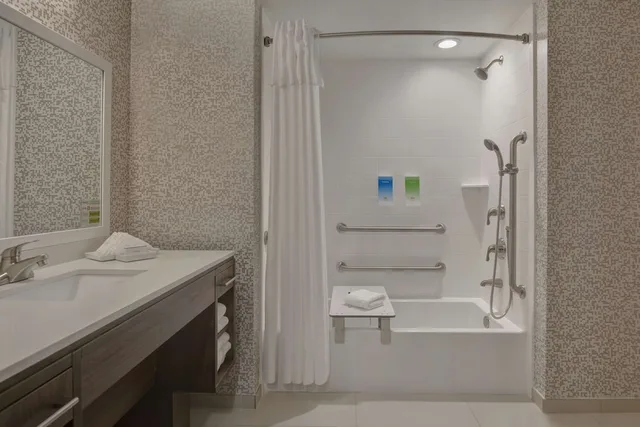 جناح بريميوم بسرير كينج لذوي الإعاقة، Home2 Suites By Hilton Sarasota I 75 Bee Ridge 3/4
