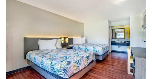 2 Queen Beds - Smoking, Micfridge، Motel6 Ashland, VA 1/7