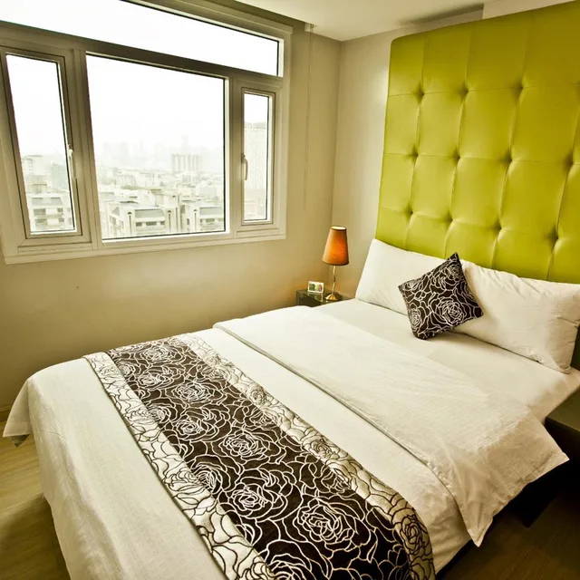 جناح، The Exchange Regency Residence Hotel 1/7