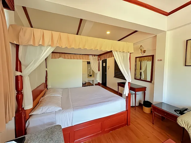 غرفة سوبيريور بسرير مزدوج بإطلالة على الجبل، The Orchid Hotel And Spa Kalim Bay 2/5