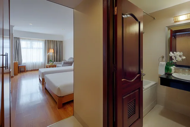Signature, Queen Bed, Silverland Ben Thanh Hotel 10/10