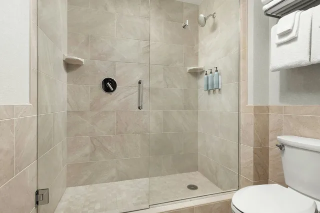 Room, 2 Queen Beds, Resort View, Balcony، Courtyard Anaheim Theme Park Entrance 7/10