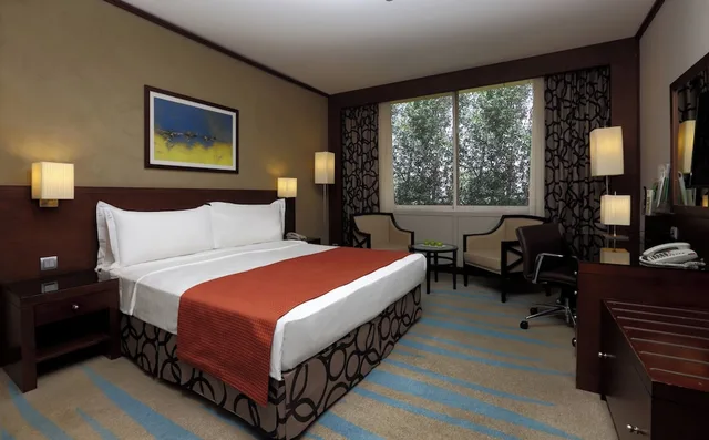 غرفة بريميوم بسرير فردي، هوليداي إن الرياض الازدهار(Holiday Inn Riyadh Izdihar) 4/8