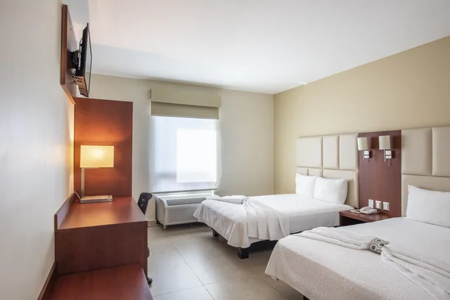 غرفة بسريرين مزدوجين بإطلالة على المدينة، Av Inn Hotel 3/6