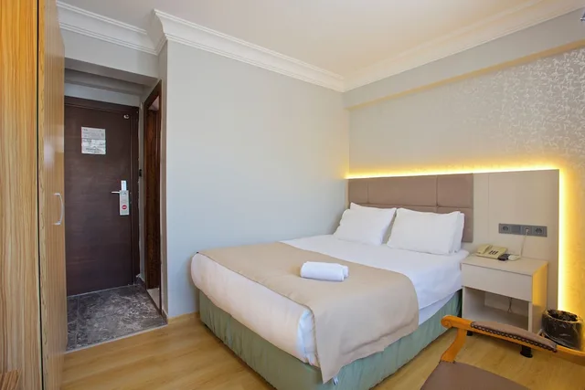 غرفة ديلوكس بسرير كوين، Grand Ant Hotel 5/10