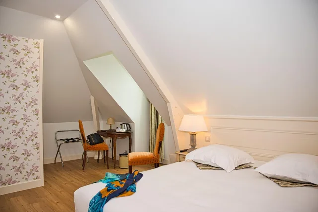 Premium, Queen Bed, Attic، Chateau de La Rozelle Hotel 1/3
