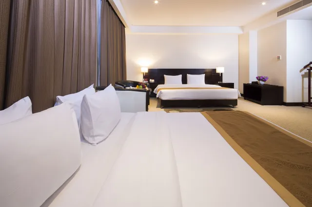 غرفة ديلوكس بسريرين مزدوجين، Monroe Hotel Bahrain 2/4