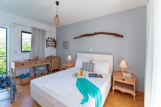 1 Bedroom, Premium, King Bed, Ocean Front, Eco Beach And Magic Garden 2/6