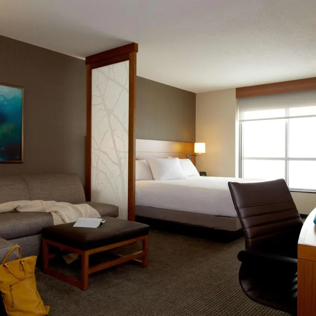 جناح بسرير كينج مع أريكة لذوي الإعاقة، Hyatt Place Melbourne / Palm Bay 2/4
