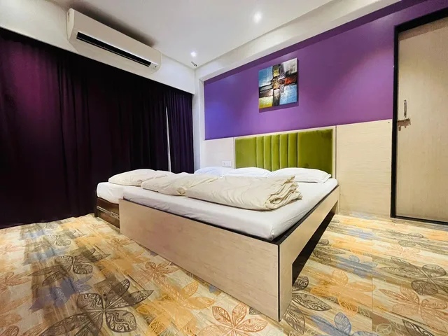 Super, Deluxe, Triple, Double Bed، Hotel Madni Royale 1/3