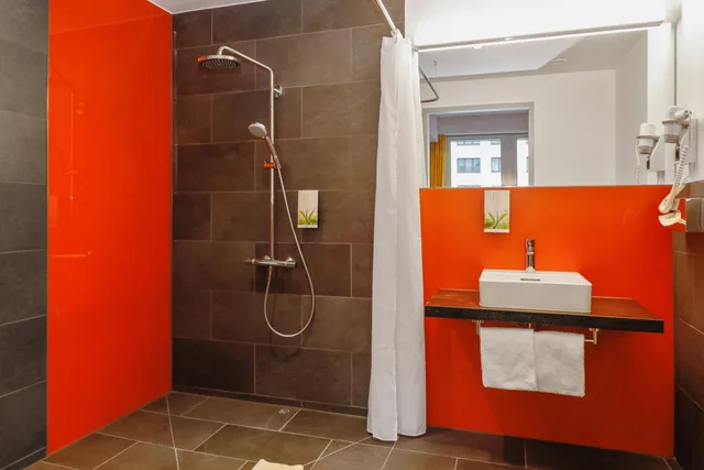 غرفة بسرير مزدوج وسرير بطابقين وسرير بطابقين، Campanile Frankfurt Offenbach 7/7