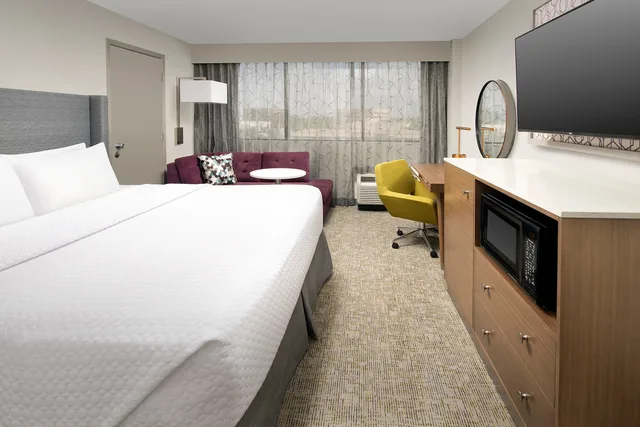 غرفة قياسية بسرير كوين لذوي الإعاقة، Crowne Plaza San Antonio Airport 1/1