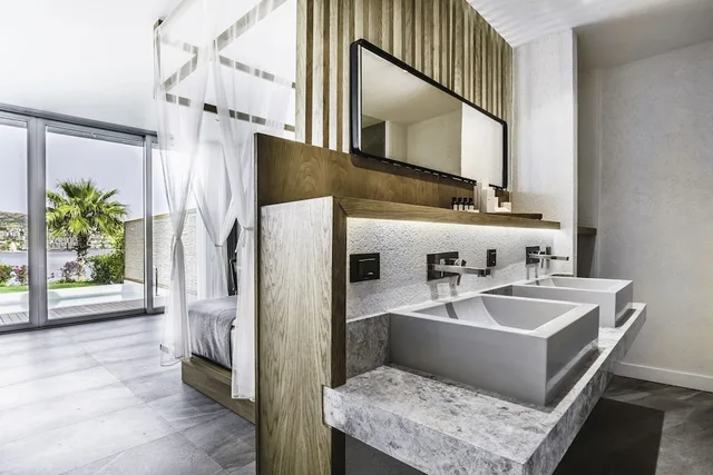 جناح حصري بسرير كينج بإطلالة على البحر بغرفة نوم واحدة بمسبح خاص، Cape Bodrum Luxury Hotel Beach 5/6