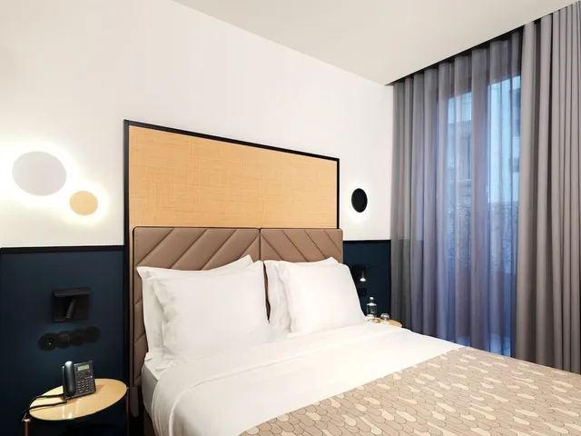 غرفة رومانسية بسرير كينج، Axis Porto Club Aliados 2/4
